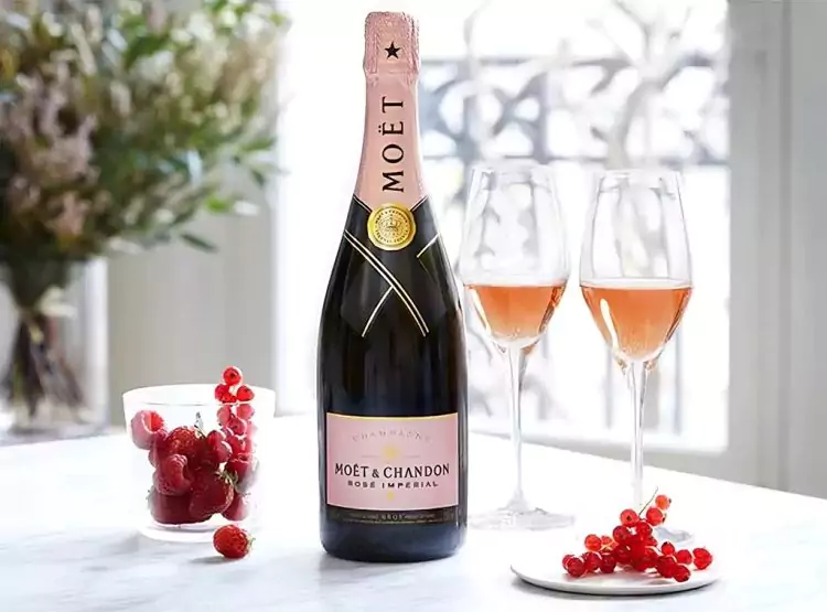 Moet Chandon Rose Imperial